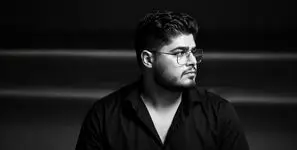 فیلم/ کودکی که به او گفتند با ناشنوا بازی نکن؛ امروز صدای حقوق ناشنوایان است