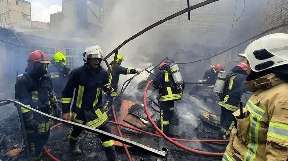 8 مصدوم در آتش سوزی یک خانه در کرمان