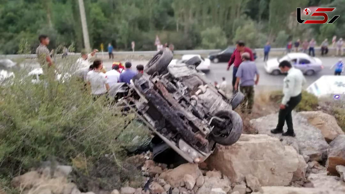 سقوط و واژگونی پراید به دره در محدوده روستای ملک فالیز محور کرج_کندوان