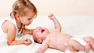 بررسی 2 کودک با اختلاف سنی کم
