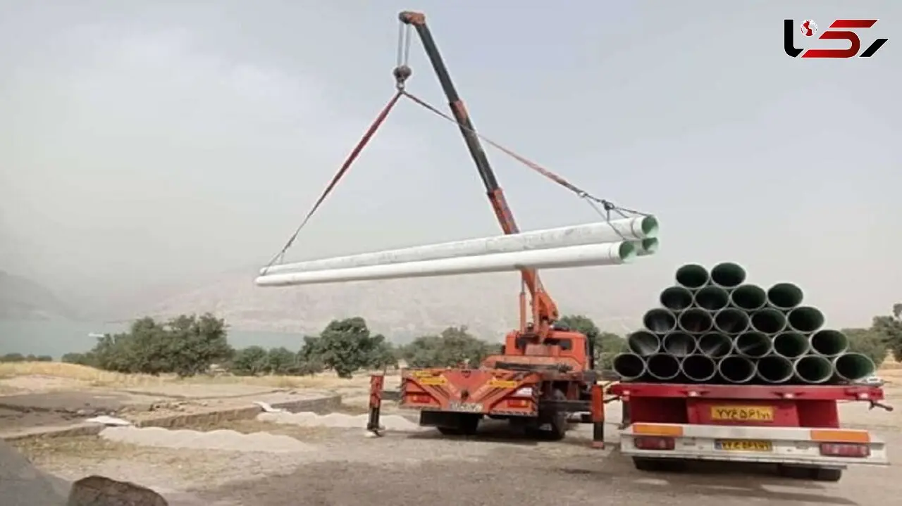 نخستین محموله لوله های انتقال آب به دزپارت رسید / دبی برداشت آب در این طرح ۱۰۰ لیتر در ثانیه خواهد بود + عکس