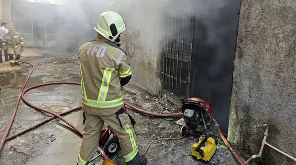 آتش سوزی مرگبار در کارگاه رنگرزی در شهرک گلریز اتوبان آزادگان + فیلم