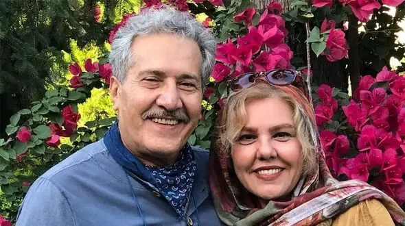 فیلم/ افسانه چهره آزاد بازیگر سریال آلا: من و همسرم شاهرخ فروتنیان تصمیم گرفتیم که هیچ وقت بچه دار نشویم/ کمبود بچه را احساس نمی‌کنیم / بچه علاقمون و کم میکنه