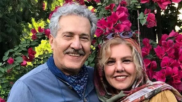 فیلم/ افسانه چهره آزاد بازیگر سریال آلا: من و همسرم شاهرخ فروتنیان تصمیم گرفتیم که هیچ وقت بچه دار نشویم/ کمبود بچه را احساس نمی‌کنیم / بچه علاقمون و کم میکنه