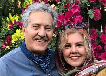 فیلم/ افسانه چهره آزاد بازیگر سریال آلا: من و همسرم شاهرخ فروتنیان تصمیم گرفتیم که هیچ وقت بچه دار نشویم/ کمبود بچه را احساس نمی‌کنیم / بچه علاقمون و کم میکنه