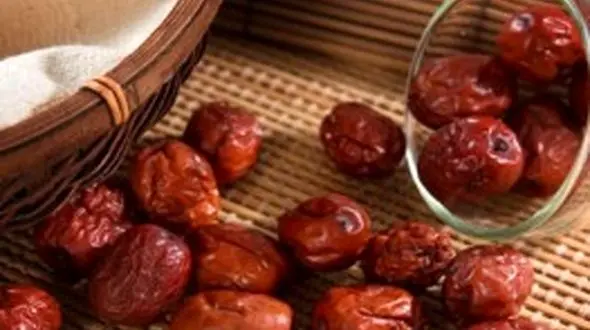 عناب؛ داروی ریزش مو