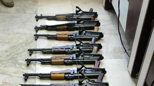 دستگیری 2 فروشنده اسلحه در میدان آزادی