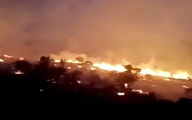 آتش تنگه هایقر در حال نزدیک شدن به چاه های گاز / نیاز فوری به اعزام بالگرد و هواپیما + فیلم