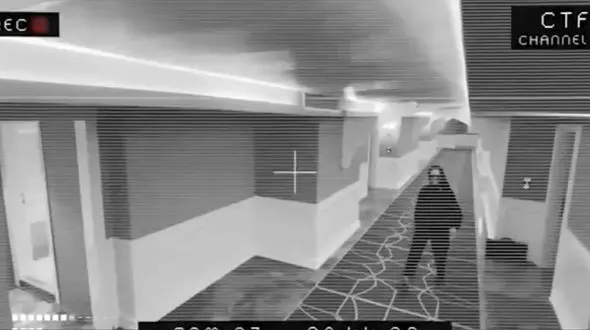 فیلم زن جاسوسی که در هتل تجهیزات پهپادی جابجا می‌کرد