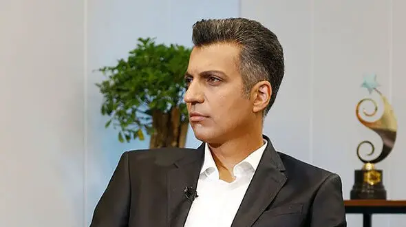  صدای عادل فردوسی‌پور هم توقیف شد !  + فیلم درخواست غیرقانونی از پلتفرم ها که مورد قبول واقع نشد !
