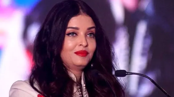  ایشواریا رای بعد از مدت ها عکس دخترش را منتشر کرد / دختر ایشواریا همه را شوکه کرد 