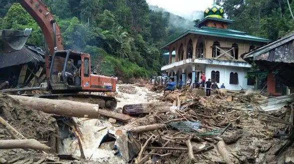 مرگ تلخ 11 کودک در سیل  + عکس 