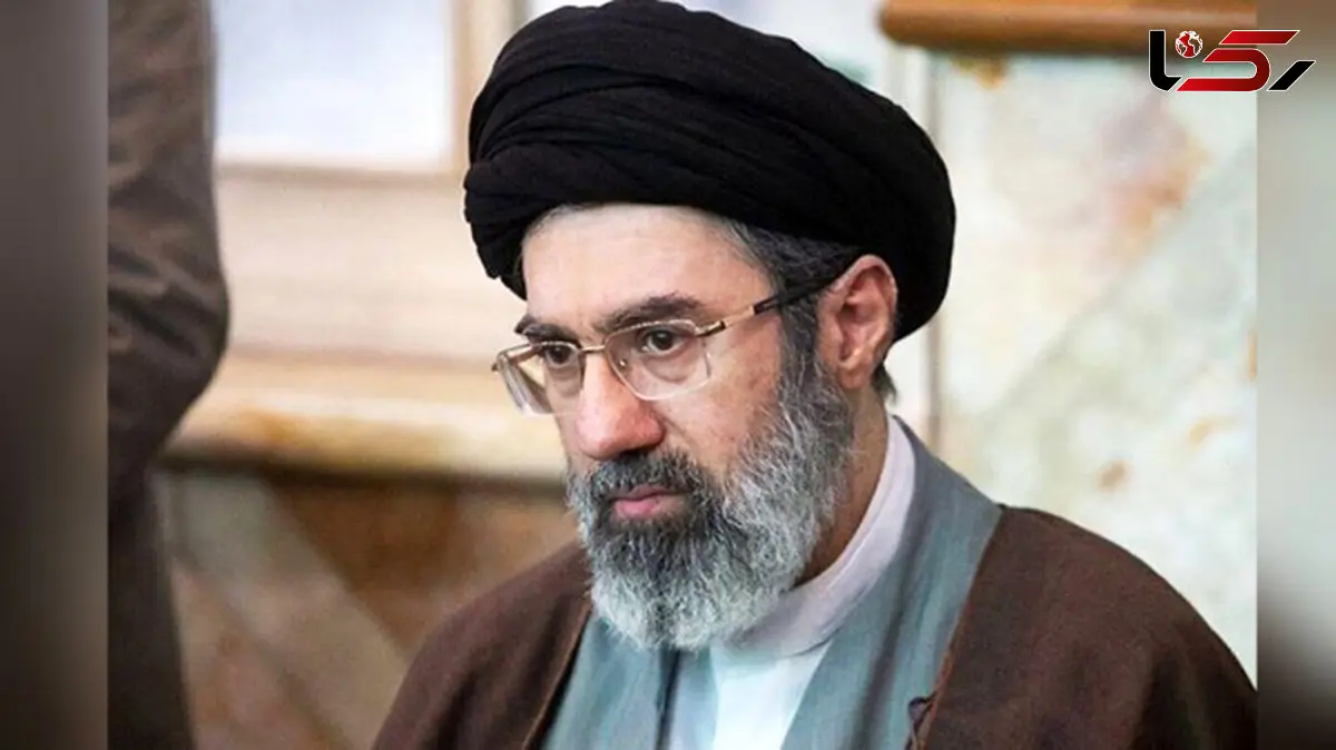 عکس های پسر و دختر آیت الله سید مجتبی خامنه ای و همسرش قبل شهادت/  نگاهی به کالسکه ایرانی و ساده نوه رهبری که کهنه هم هستش