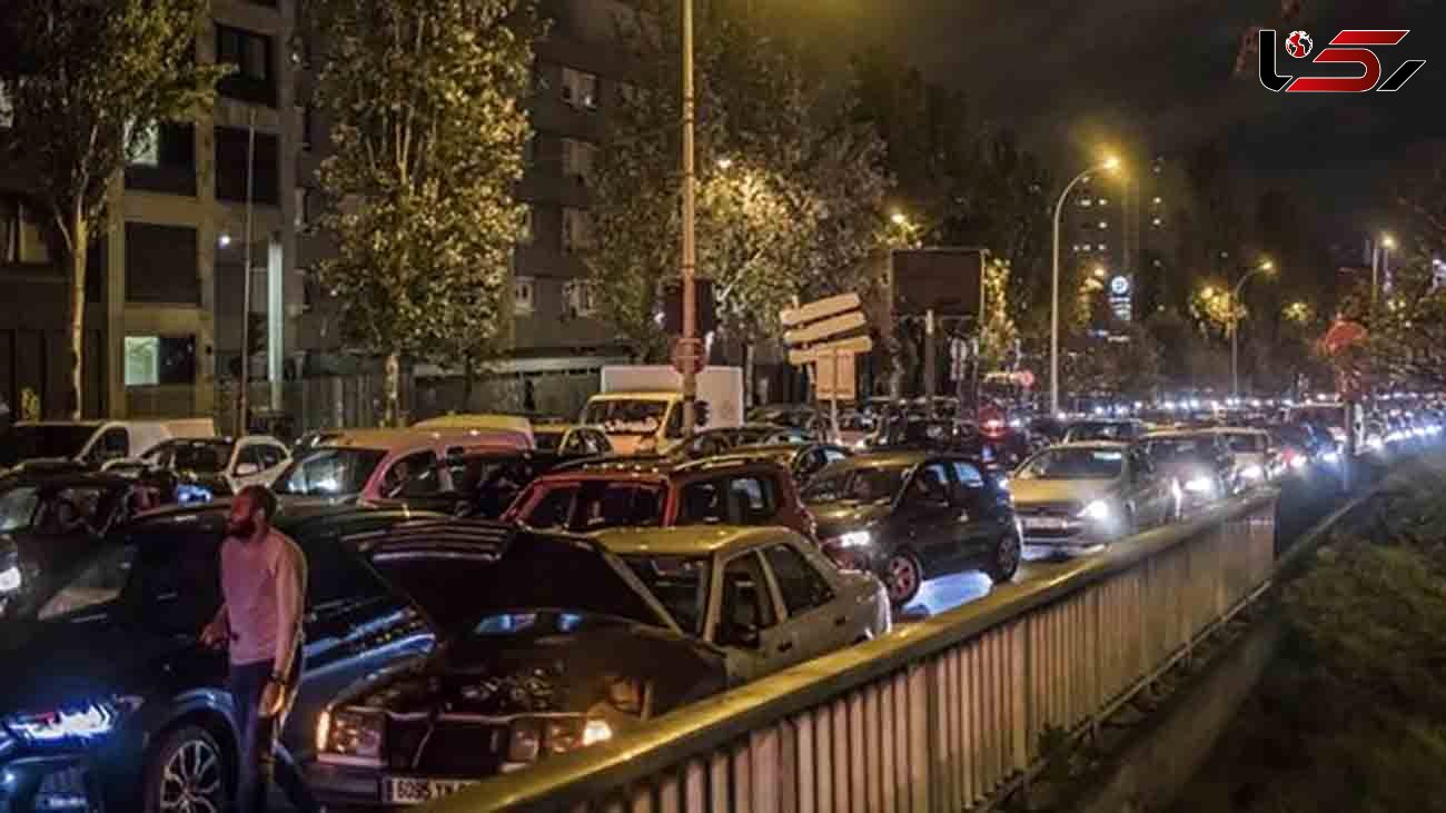 ترافیک بی سابقه اطراف پاریس پیش از اجرای قرنطینه دوم + فیلم