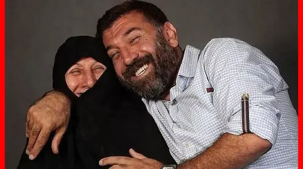 دلخوری علی انصاری از شوخی بنفشه خواه با مادرش
