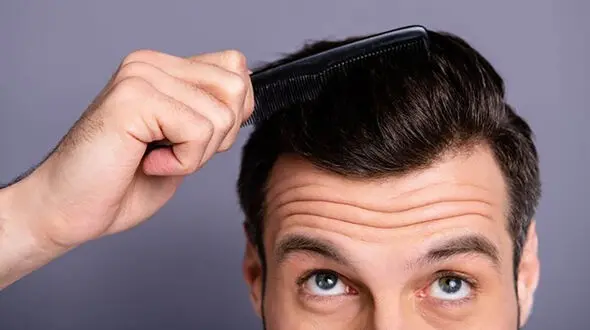 کمبود این ویتامین ریزش و سفیدی مو را ایجاد می کند