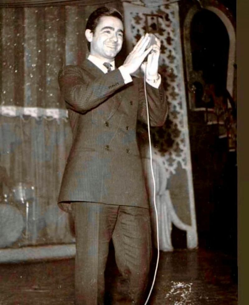 عارف خواننده قدیمی