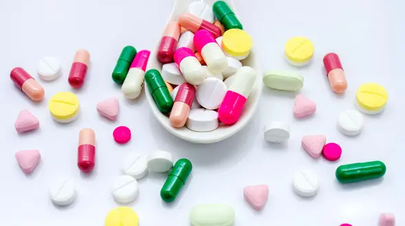 چه کسانی نباید رانیتیدین مصرف کنند؟