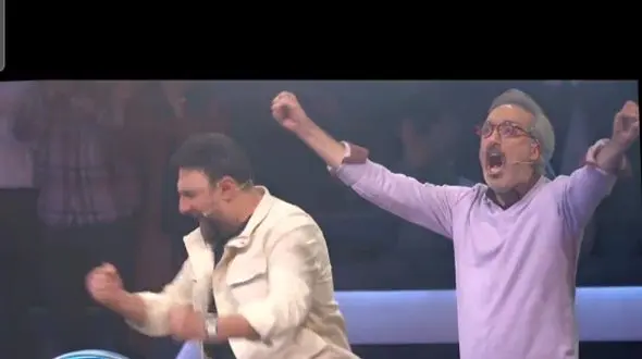 غوغای آواز خواننده خوش صدای برنامه صداتو با ترانه مشهور علیرضا طلیسچی/ سالن را ترکوند اونم چه ترکوندنی!