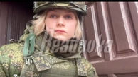 ببینید / لحظه هولناک اصابت گلوله به زن جوان که در حال تبلیغ برای ارتش روسیه بود