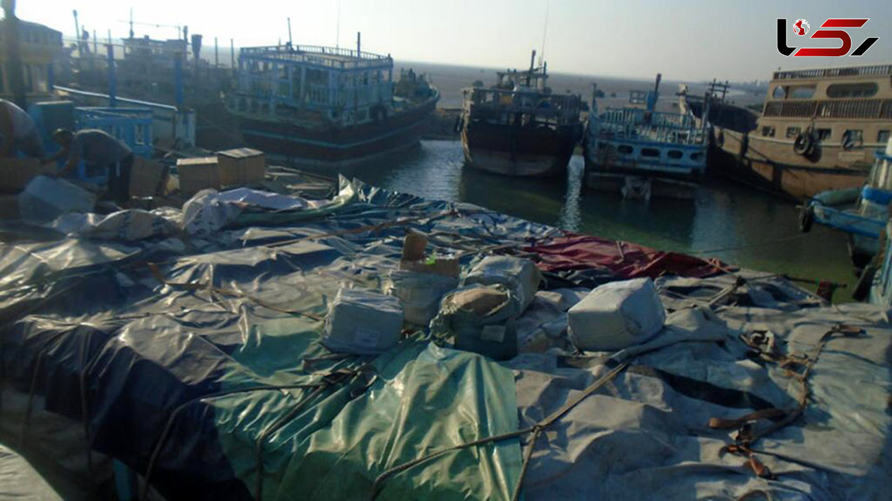توقیف شناورهای میلیاردی قاچاق در گناوه / 4 متهم دستگیر شدند
