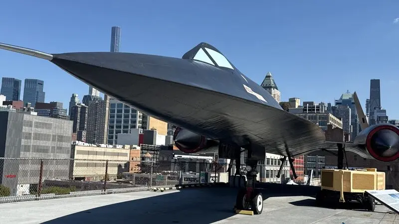 هواپیمای جاسوسی SR-71 بلک‌برد