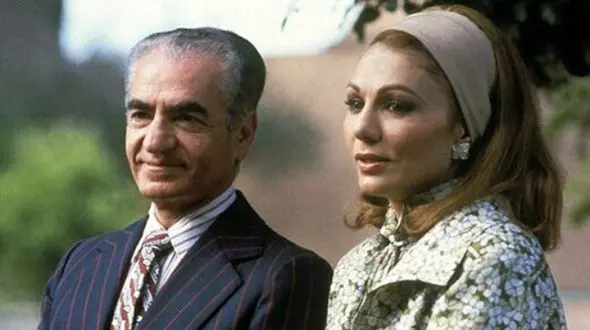 نماد داعشی  روی گوشواره فرح پهلوی + عکس شرم آور فرح در سالمرگ شاه پهلوی