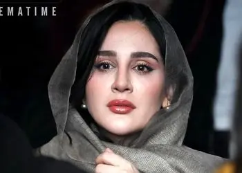 فیلم / نگاهی به لباس های پاییزی جذاب بازیگران زن و مرددر مراسم رونمایی از کتاب پیمان معادی در کتابفروشی مجتبی جباری / از استایل شیک  پارسا پیروزفرا تا استایل میترا رفیع و ...