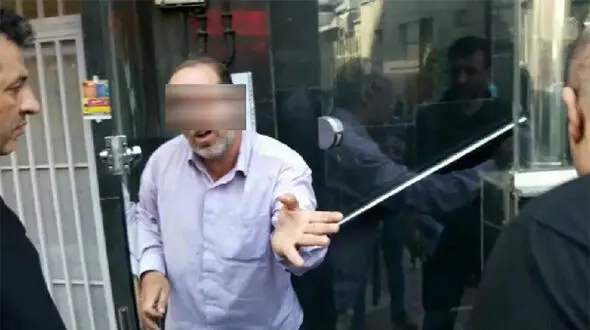 حواشی حمله به کارمندان و دانشجویان دانشکده خبر توسط لباس شخصی ها+ فیلم