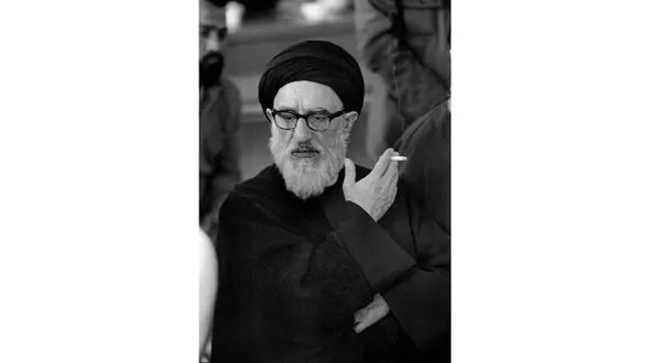 چرا آیت‌الله طالقانی سیگار می‌کشید؟