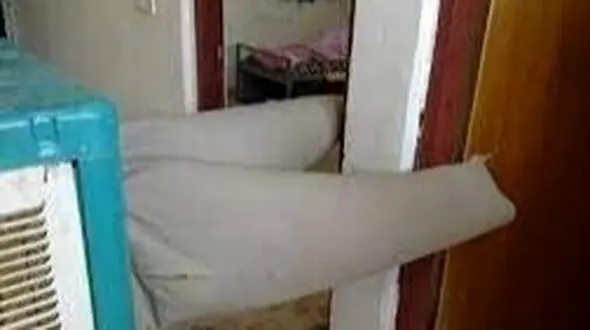 عکس/ خلاقیت خنده دار پدر ایرانی روی کلید کولر حماسه ساز شد/ هنر نزد ایرانیان است و بس