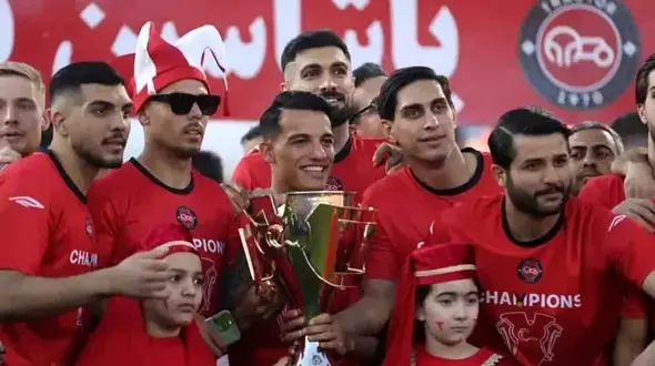 همه اتفاق هایی که در جشن قهرمانی باشکوه تراکتور افتاد! + فیلم