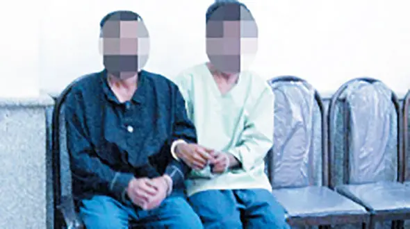 طراحی نقشه سرقت از سوپر مارکت‌ها در زندان