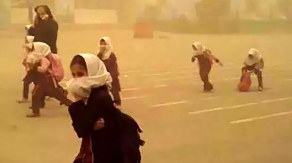 وزارت بهداشت با تغییر استانداردهای شاخص آلودگی هوا برای تعطیل نکردن مدارس مخالفت کرد! + جزییات