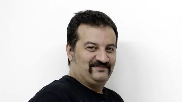 سخت‌ترین شب مهراب قاسم‌خانی برای زایمان گربه‌اش / اون شب خودمم زائیدم / بچه گربه چه بامزه هست !