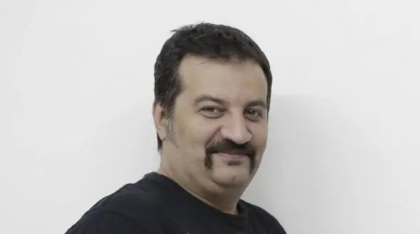 سخت‌ترین شب مهراب قاسم‌خانی برای زایمان گربه‌اش / اون شب خودمم زائیدم / بچه گربه چه بامزه هست !
