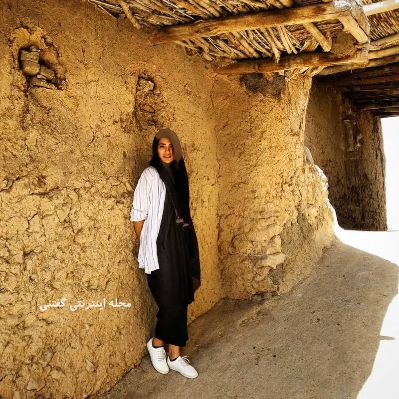 مونا کرمی