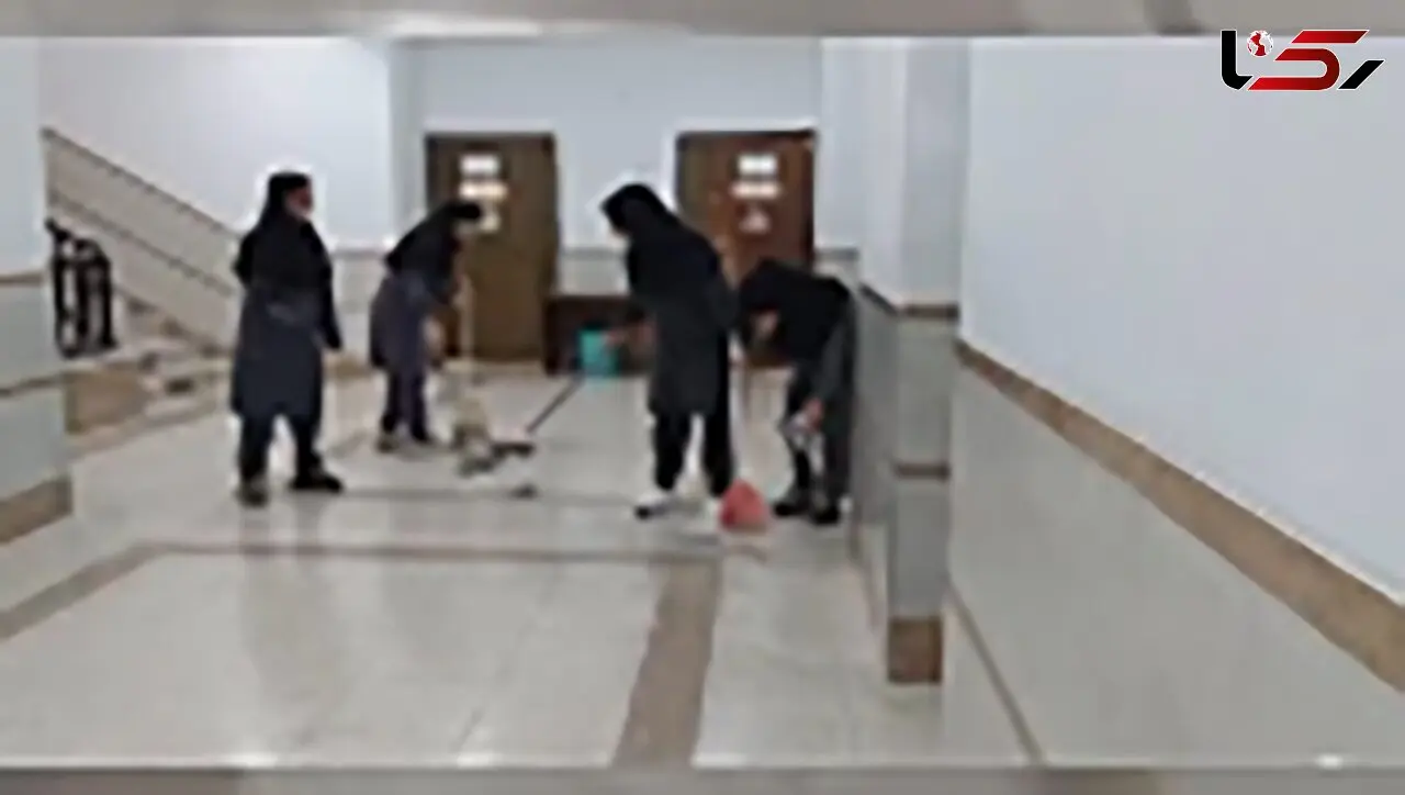 فیلم برخورد نامناسب و تحقیرآمیز با دختران دانش آموز در هنرستان! / حماسه ای دیگر از آموزش و پرورش  !