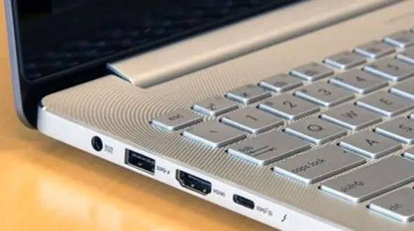 رقابت برندهای معروف در کنگره جهانی موبایل+تصاویر 