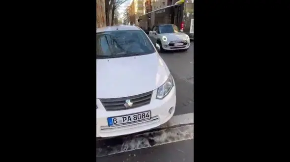 شماره گذاری ارزانترین خودروی ایرانی در آلمان!+ فیلم