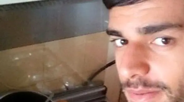 مهدی طارمی: من غذای موردعلاقه‌ام قیمه بوشهریه که این جا پیدا نمیشه هرچی گیر بیاریم میخوریم+فیلم