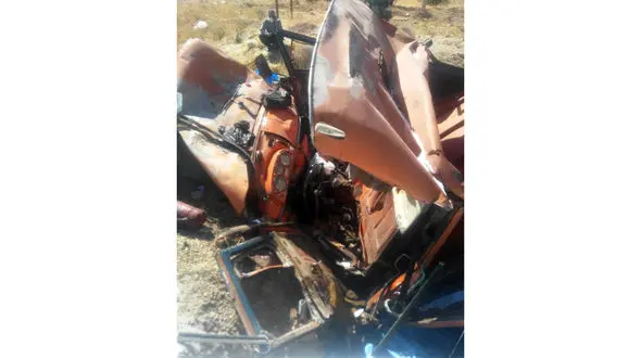 مرگ راننده کامیون در سقوط مرگبار از پلی در فسا +عکس