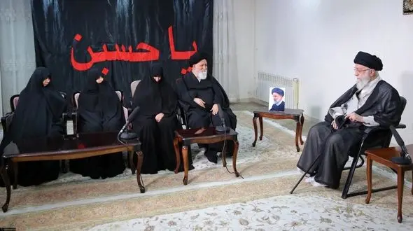 رهبر انقلاب به جمیله علم الهدی همسر رییسی چه توصیه ای کردند؟ / چفیه رهبری به چه کسی رسید ؟