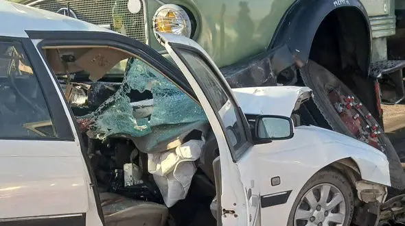 برخورد کامیون با پژو در کرمانشاه یک فوتی و ۲ مصدوم برجای گذاشت