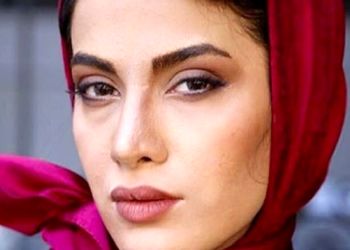 ریحانه رضی ستاره درخشان سریال تاسیان با استایل سبز رنگ خاص و متفاوت در سفر به شهر یزد