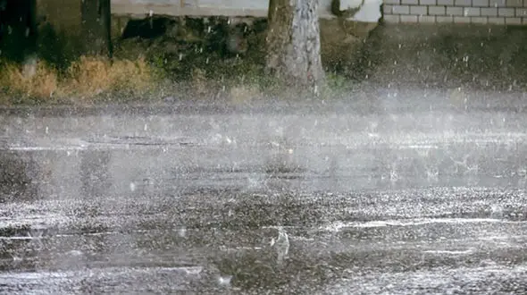 رگبار و رعد و برق در استان های جنوبی و برخی نقاط کشور /  آسمان تهران طی دو روز آینده کمی ابری است