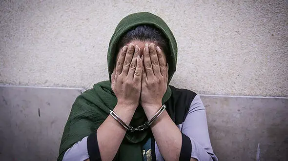 نقشه احمقانه گروگانگیران سعادت آباد تهران / گروگان را با پای خودش به کلانتری بردند!