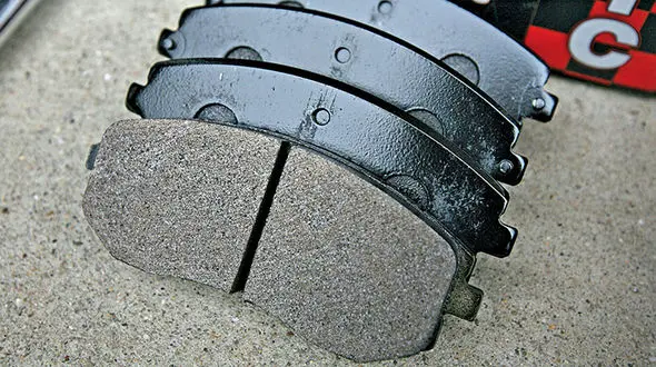 قیمت جدید لنت ترمز خودروهای داخلی امروز ۴ دی + جدول