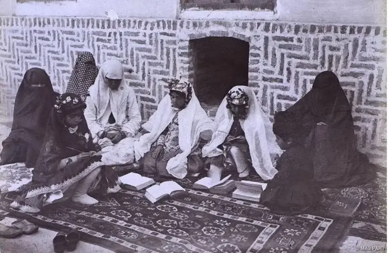 دختر قاجاری