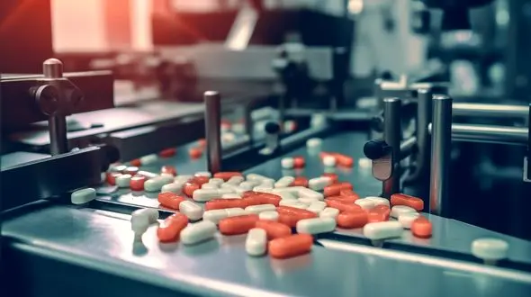 مدیرکل آزمایشگاه مرجع: رعایت استانداردها شرط اصلی کیفیت داروهاست